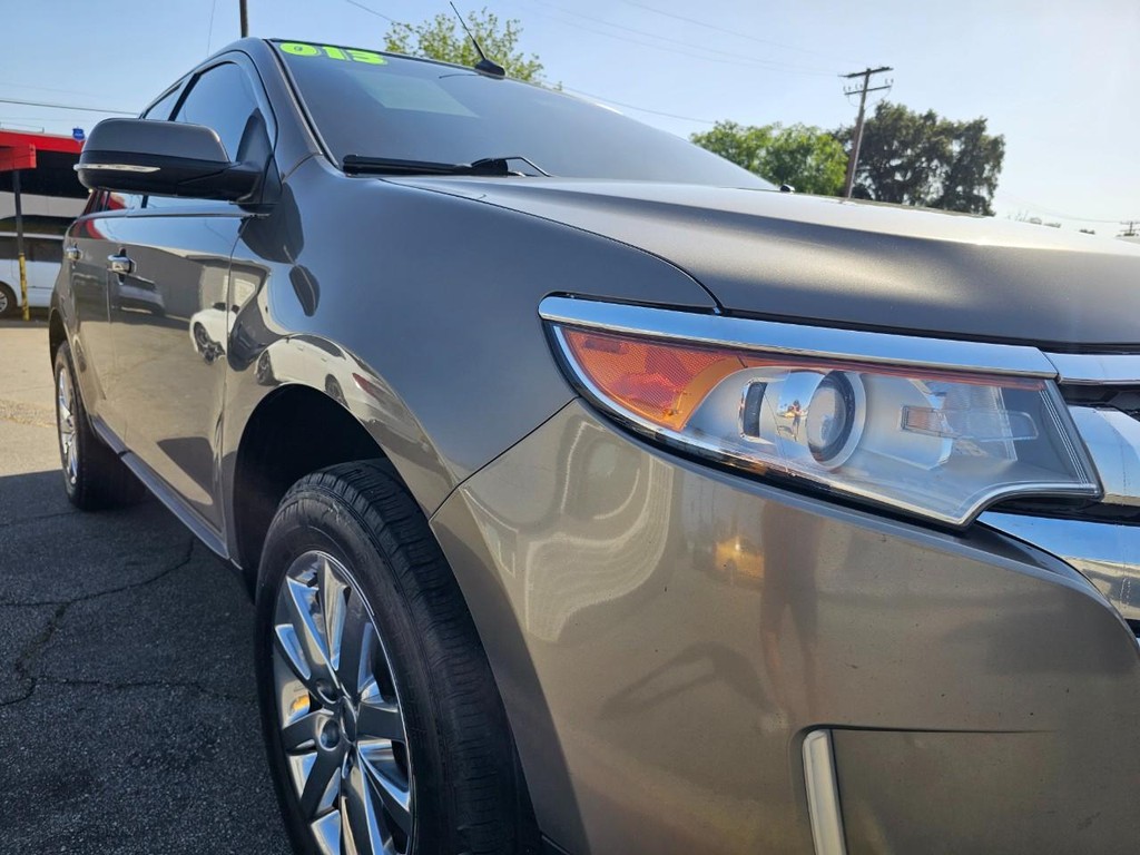 Ford Edge Vehicle Full-screen Gallery Image 10