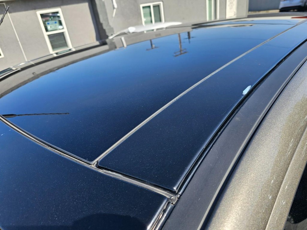 Ford Edge Vehicle Full-screen Gallery Image 16