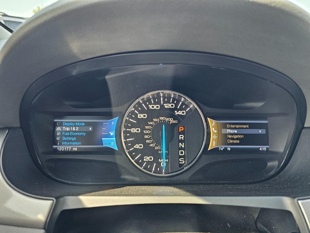 Ford Edge Vehicle Full-screen Gallery Image 21