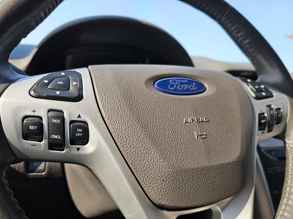 Ford Edge Vehicle Full-screen Gallery Image 28