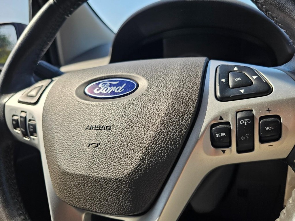 Ford Edge Vehicle Full-screen Gallery Image 29