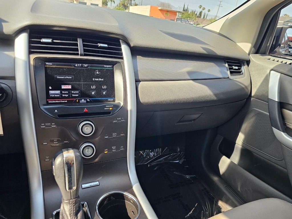 Ford Edge Vehicle Full-screen Gallery Image 31