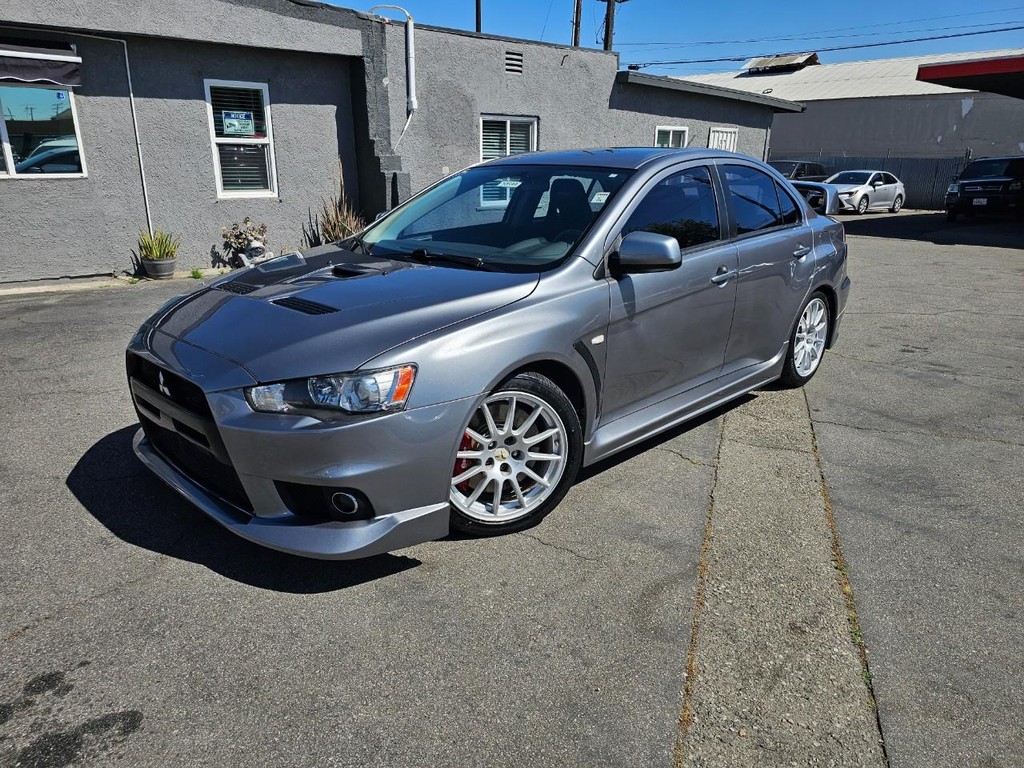 Mitsubishi Lancer Evolution Vehicle Full-screen Gallery Image 2