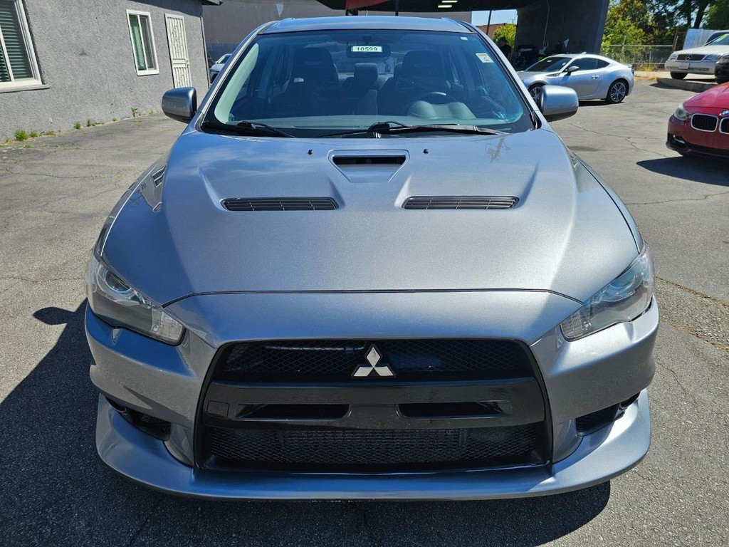 Mitsubishi Lancer Evolution Vehicle Full-screen Gallery Image 9