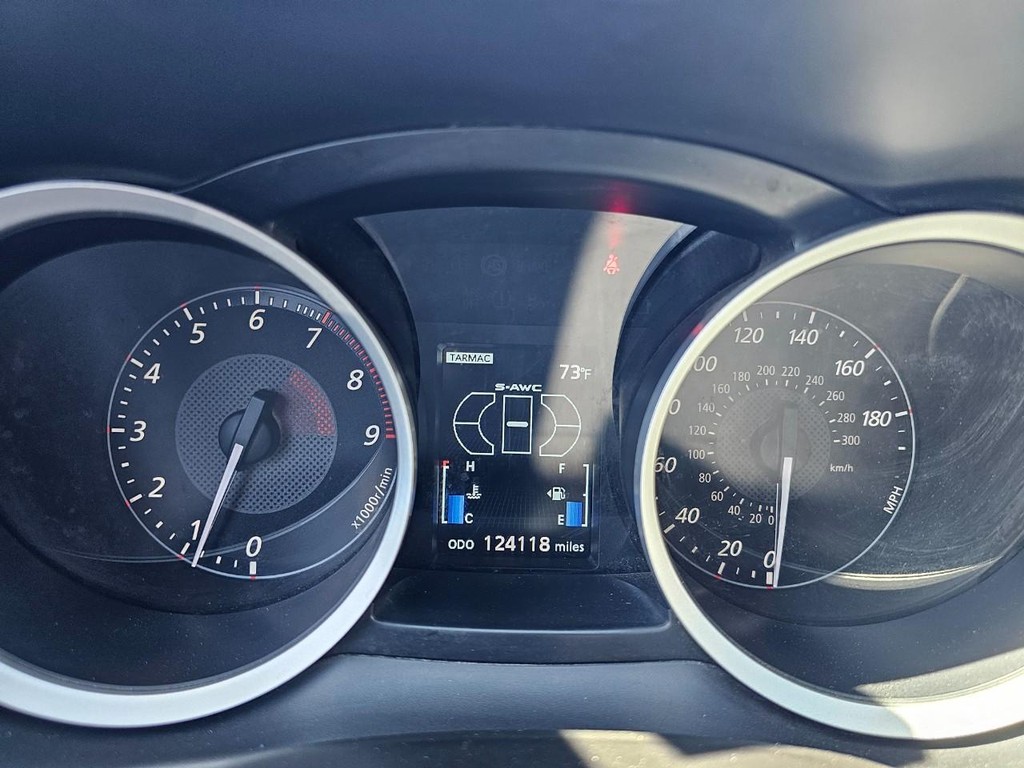 Mitsubishi Lancer Evolution Vehicle Full-screen Gallery Image 21