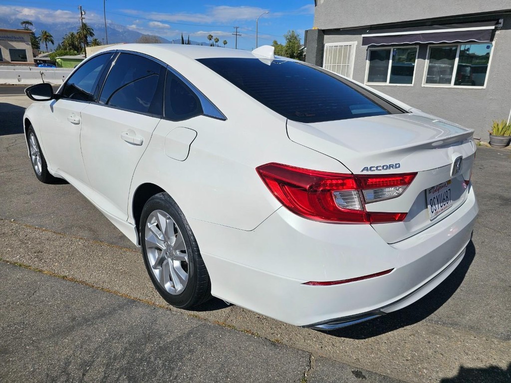 Honda Accord Sedan Vehicle Full-screen Gallery Image 3