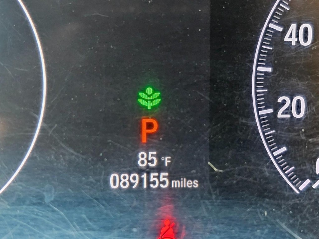 Honda Accord Sedan Vehicle Full-screen Gallery Image 17