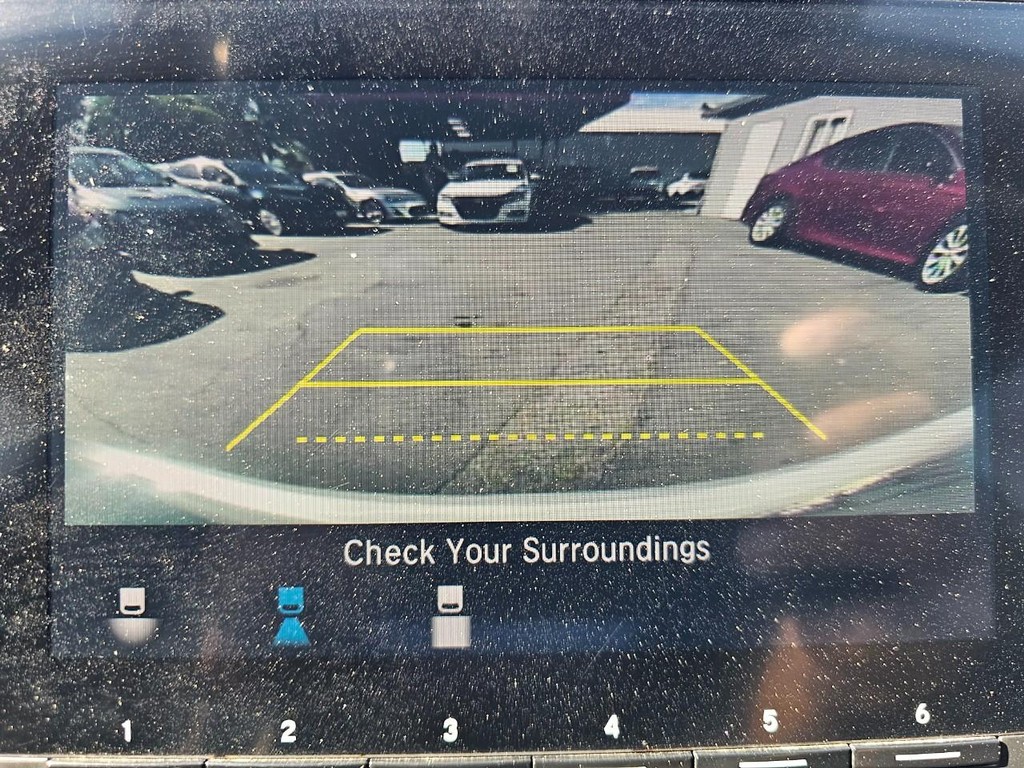 Honda Accord Sedan Vehicle Full-screen Gallery Image 19