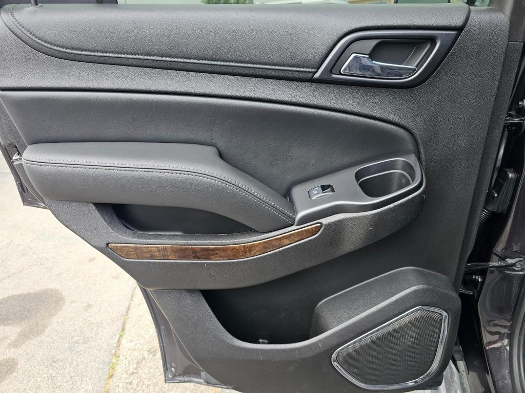 Chevrolet Tahoe Vehicle Full-screen Gallery Image 25