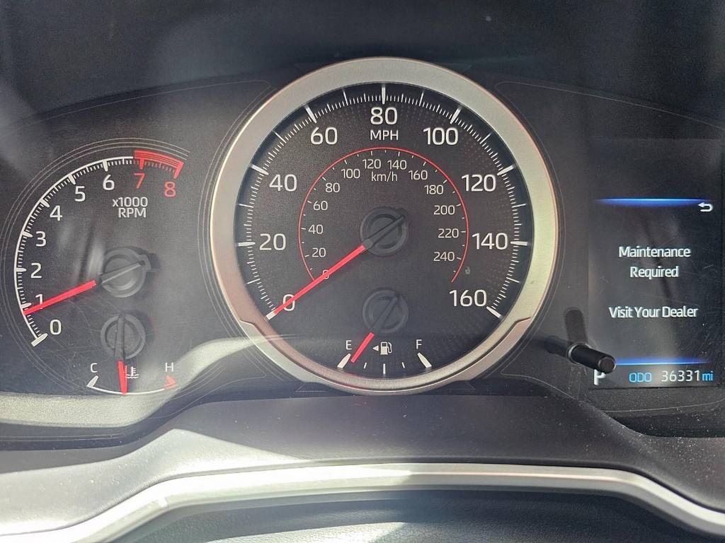 Toyota Corolla Hatchback Vehicle Full-screen Gallery Image 20