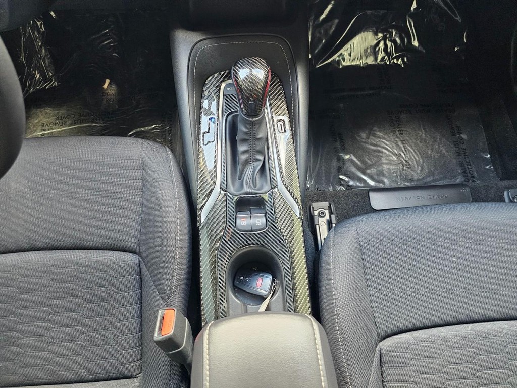 Toyota Corolla Hatchback Vehicle Full-screen Gallery Image 29