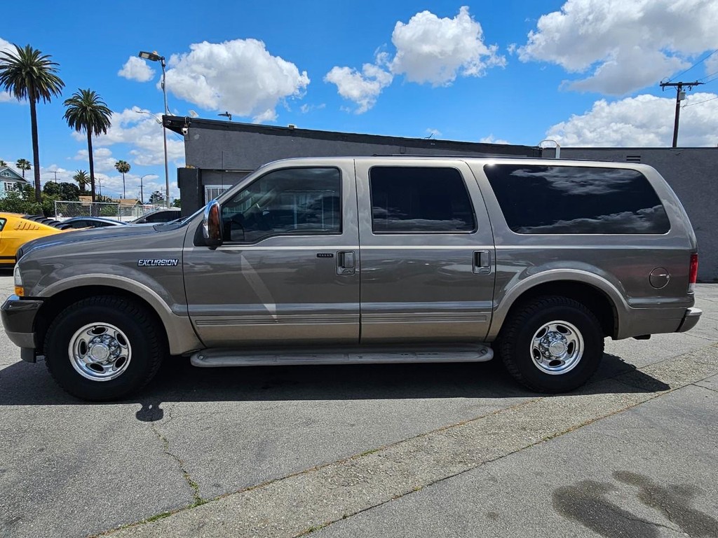 Ford Excursion Vehicle Full-screen Gallery Image 3