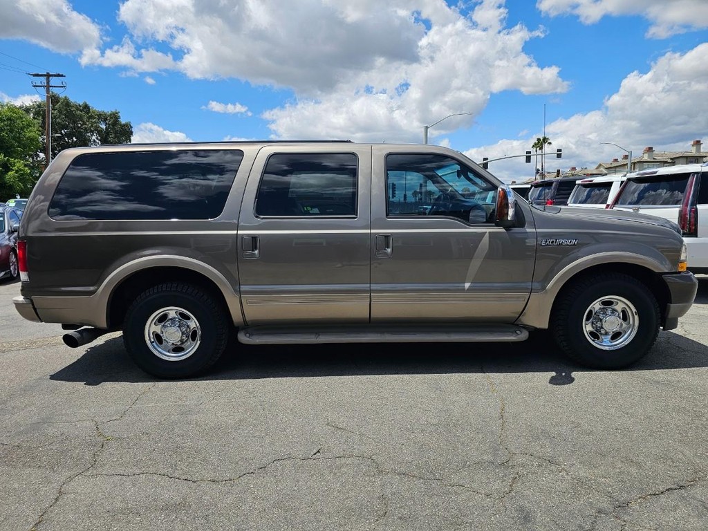 Ford Excursion Vehicle Full-screen Gallery Image 7