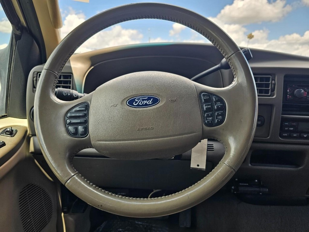 Ford Excursion Vehicle Full-screen Gallery Image 27