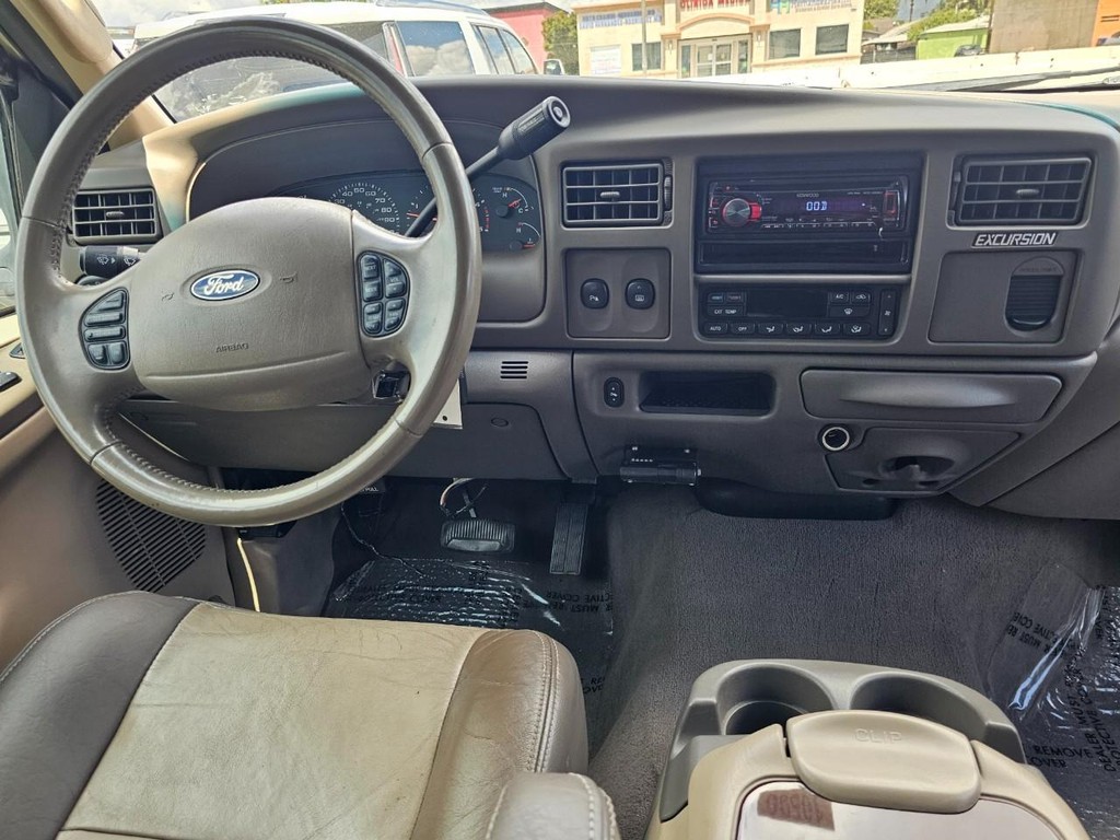 Ford Excursion Vehicle Full-screen Gallery Image 30