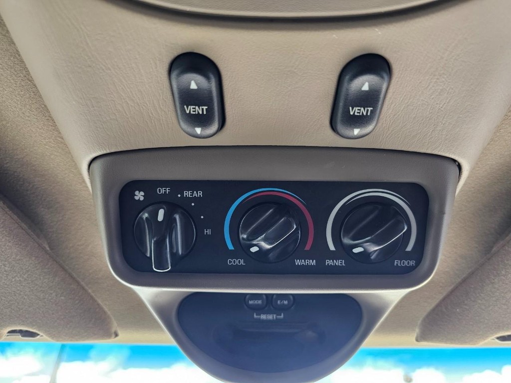 Ford Excursion Vehicle Full-screen Gallery Image 32