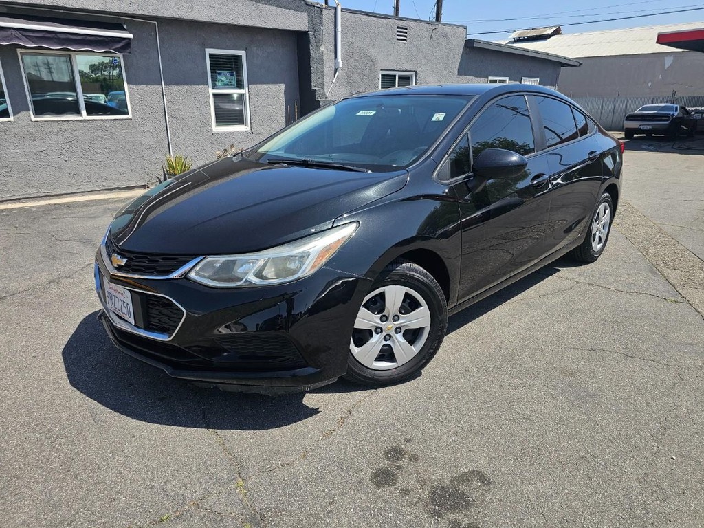 Chevrolet Cruze Vehicle Full-screen Gallery Image 2