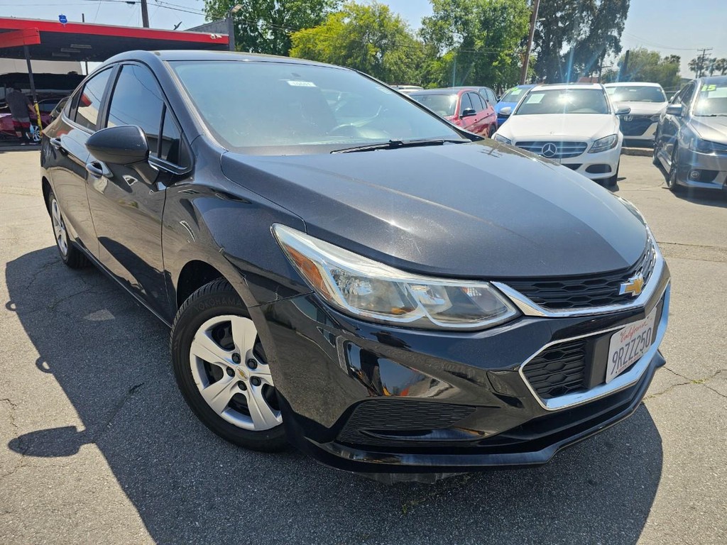 Chevrolet Cruze Vehicle Full-screen Gallery Image 8