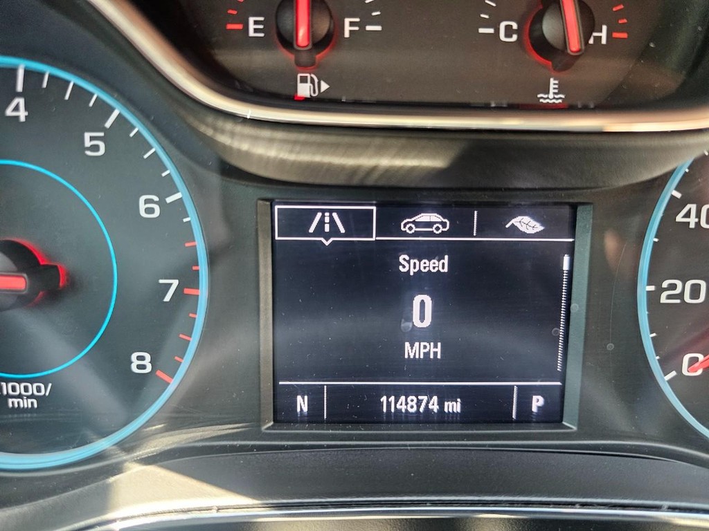 Chevrolet Cruze Vehicle Full-screen Gallery Image 22