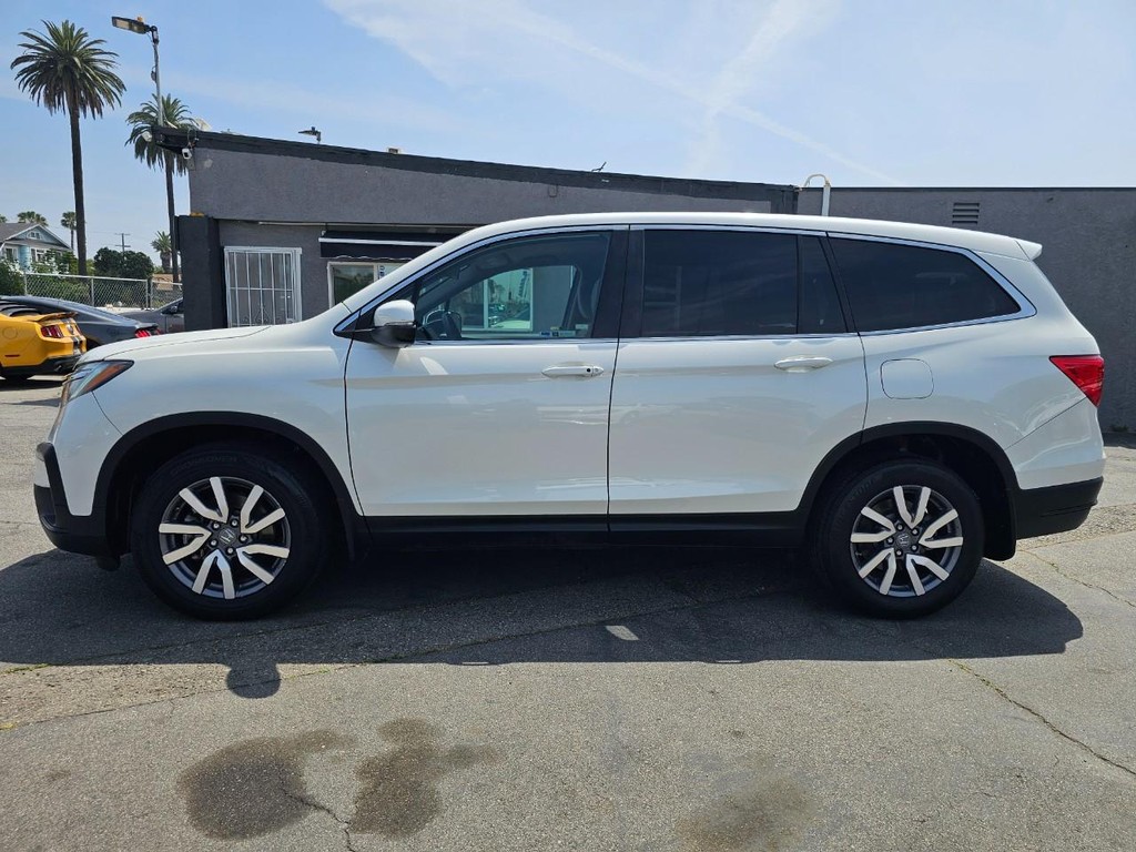 Honda Pilot Vehicle Full-screen Gallery Image 3