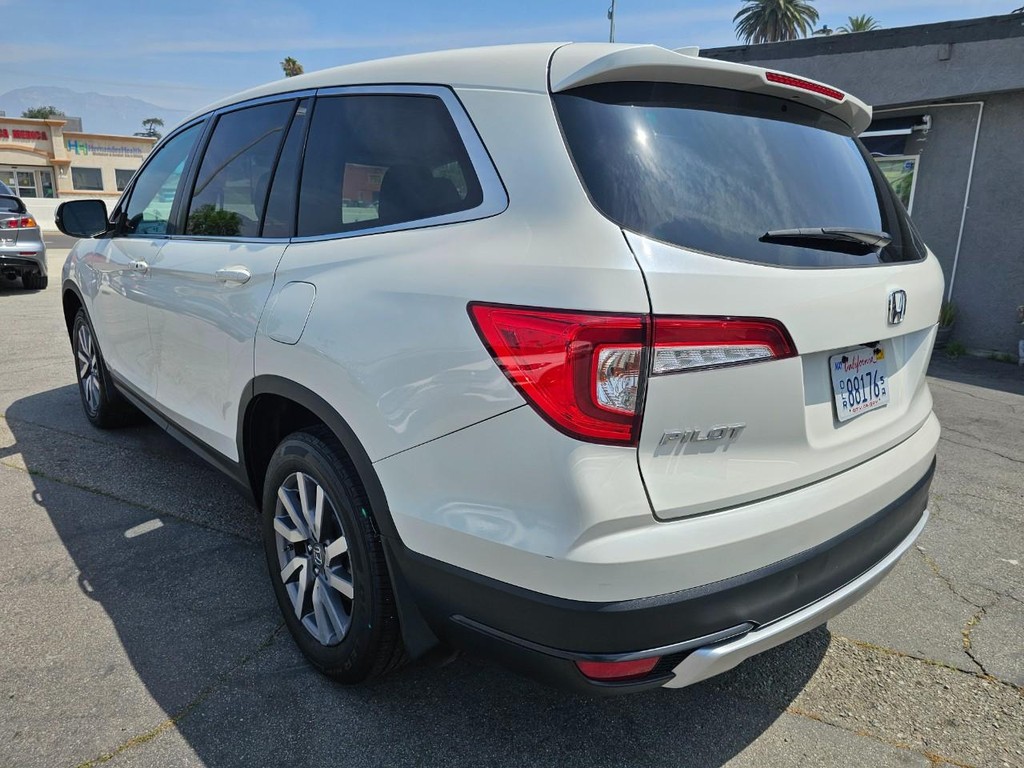 Honda Pilot Vehicle Full-screen Gallery Image 4