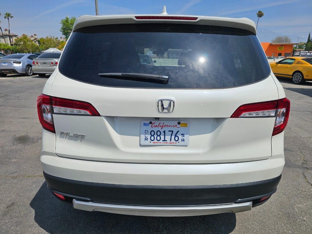 Honda Pilot Vehicle Full-screen Gallery Image 5