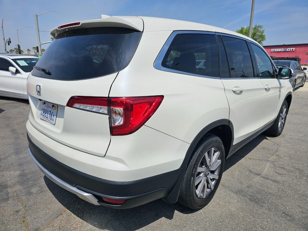 Honda Pilot Vehicle Full-screen Gallery Image 6