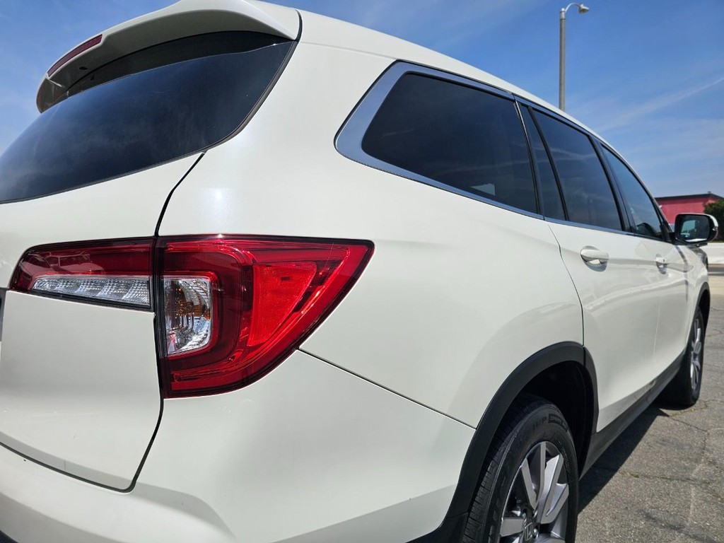 Honda Pilot Vehicle Full-screen Gallery Image 13