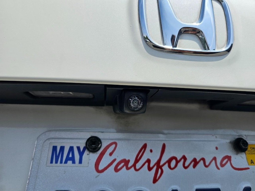 Honda Pilot Vehicle Full-screen Gallery Image 14