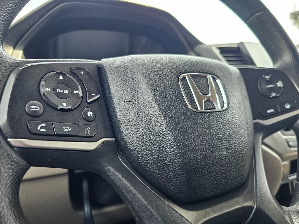 Honda Pilot Vehicle Full-screen Gallery Image 19