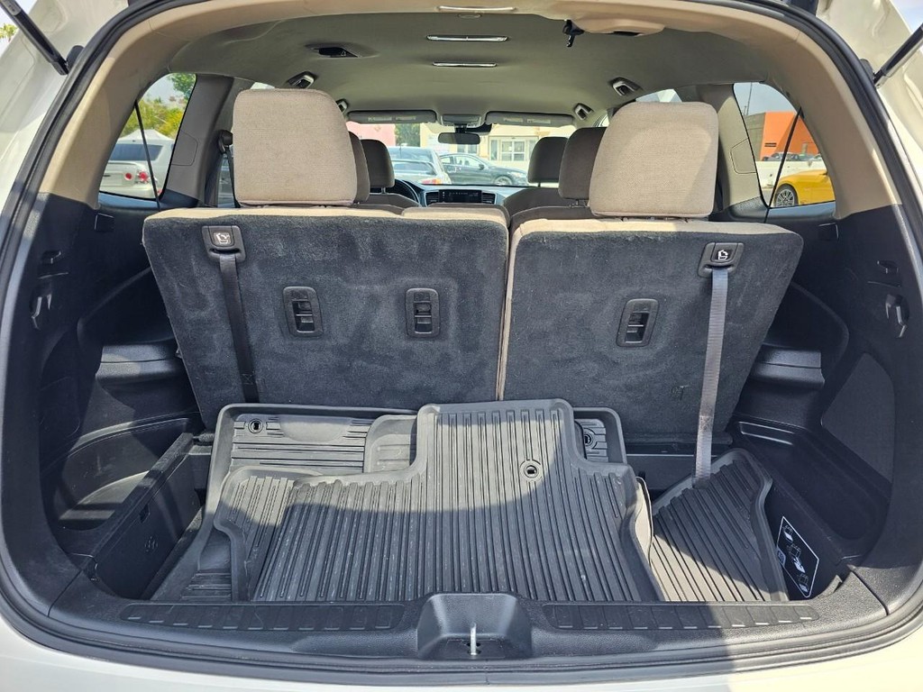 Honda Pilot Vehicle Full-screen Gallery Image 31