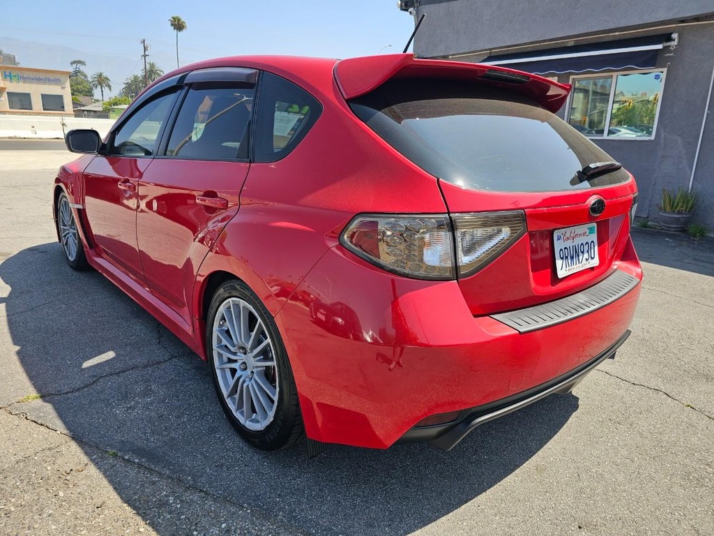 Subaru Impreza Wagon WRX Vehicle Full-screen Gallery Image 4