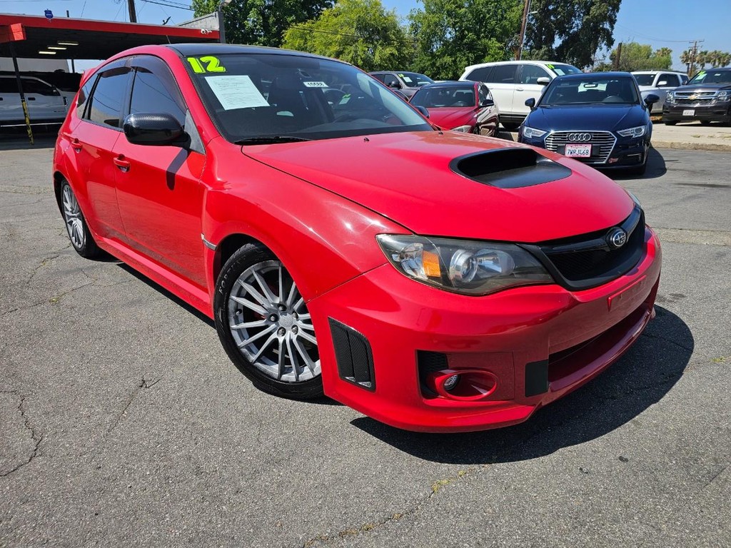 Subaru Impreza Wagon WRX Vehicle Full-screen Gallery Image 8