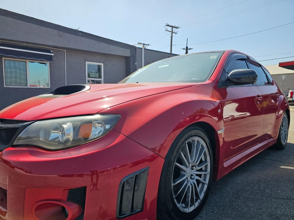 Subaru Impreza Wagon WRX Vehicle Full-screen Gallery Image 11