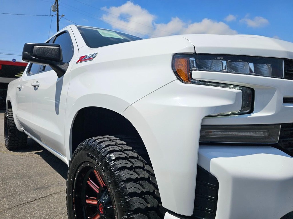 Chevrolet Silverado 1500 Vehicle Full-screen Gallery Image 9