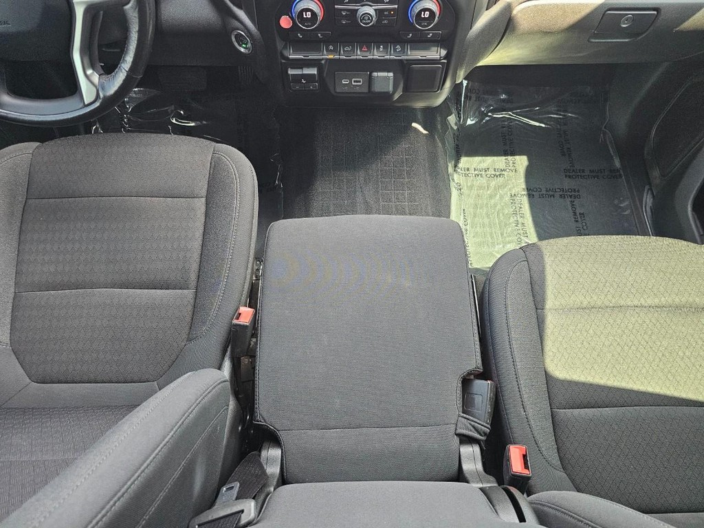 Chevrolet Silverado 1500 Vehicle Full-screen Gallery Image 34
