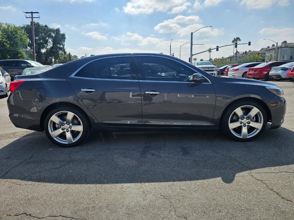Chevrolet Malibu Vehicle Full-screen Gallery Image 7