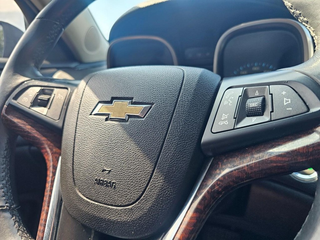 Chevrolet Malibu Vehicle Full-screen Gallery Image 21