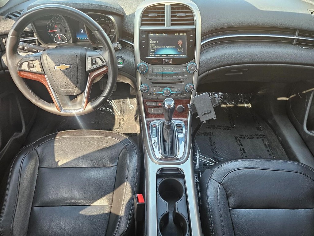 Chevrolet Malibu Vehicle Full-screen Gallery Image 28