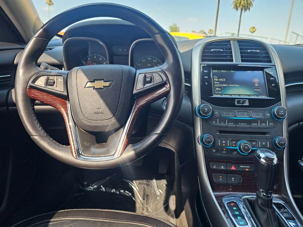 Chevrolet Malibu Vehicle Full-screen Gallery Image 29