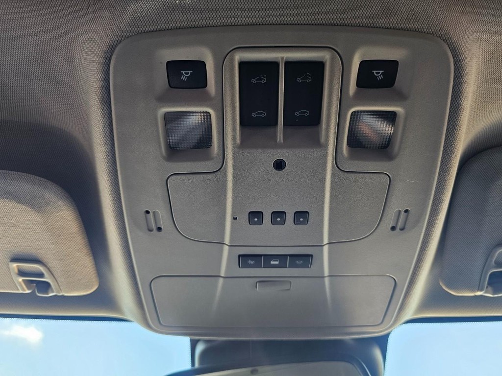 Chevrolet Malibu Vehicle Full-screen Gallery Image 34