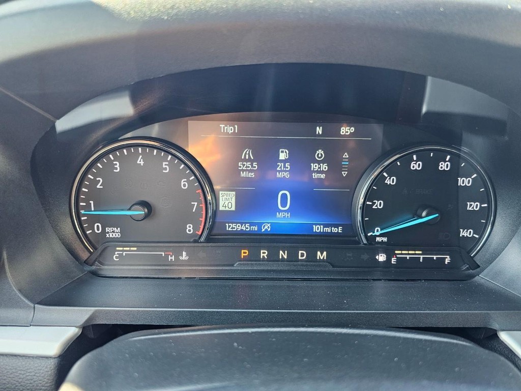 Ford Explorer Vehicle Full-screen Gallery Image 22