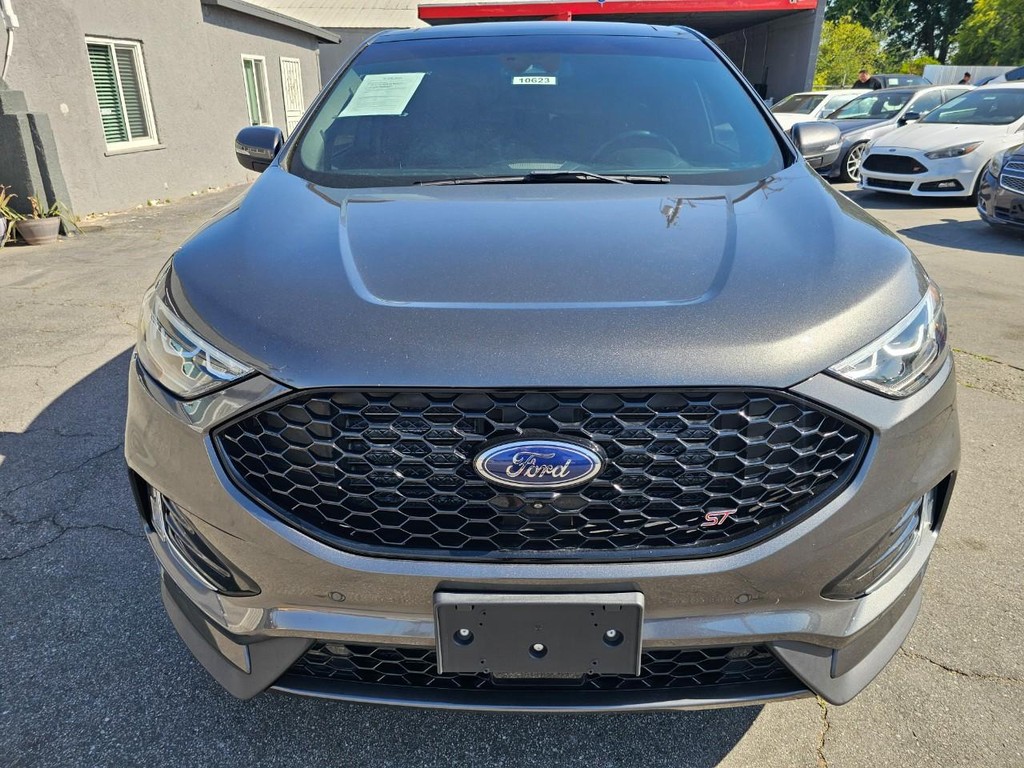 Ford Edge Vehicle Full-screen Gallery Image 8