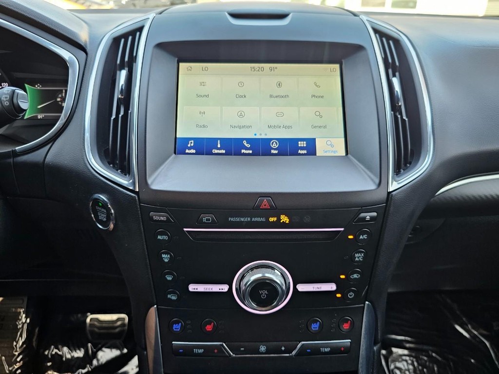 Ford Edge Vehicle Full-screen Gallery Image 23