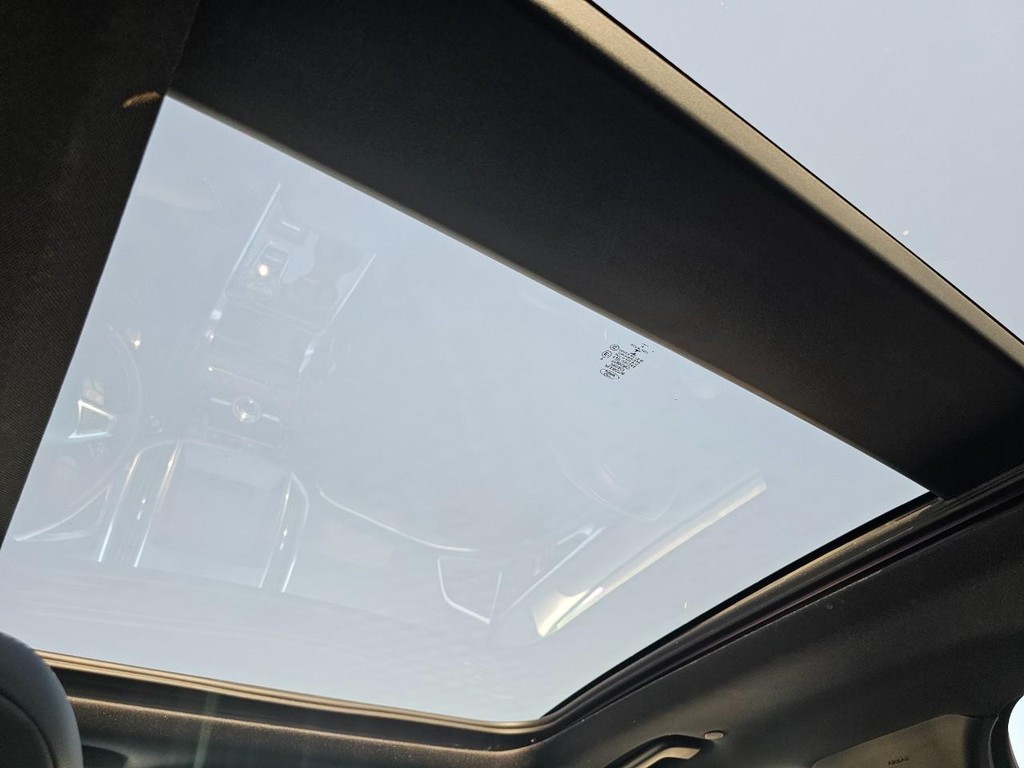 Ford Edge Vehicle Full-screen Gallery Image 33