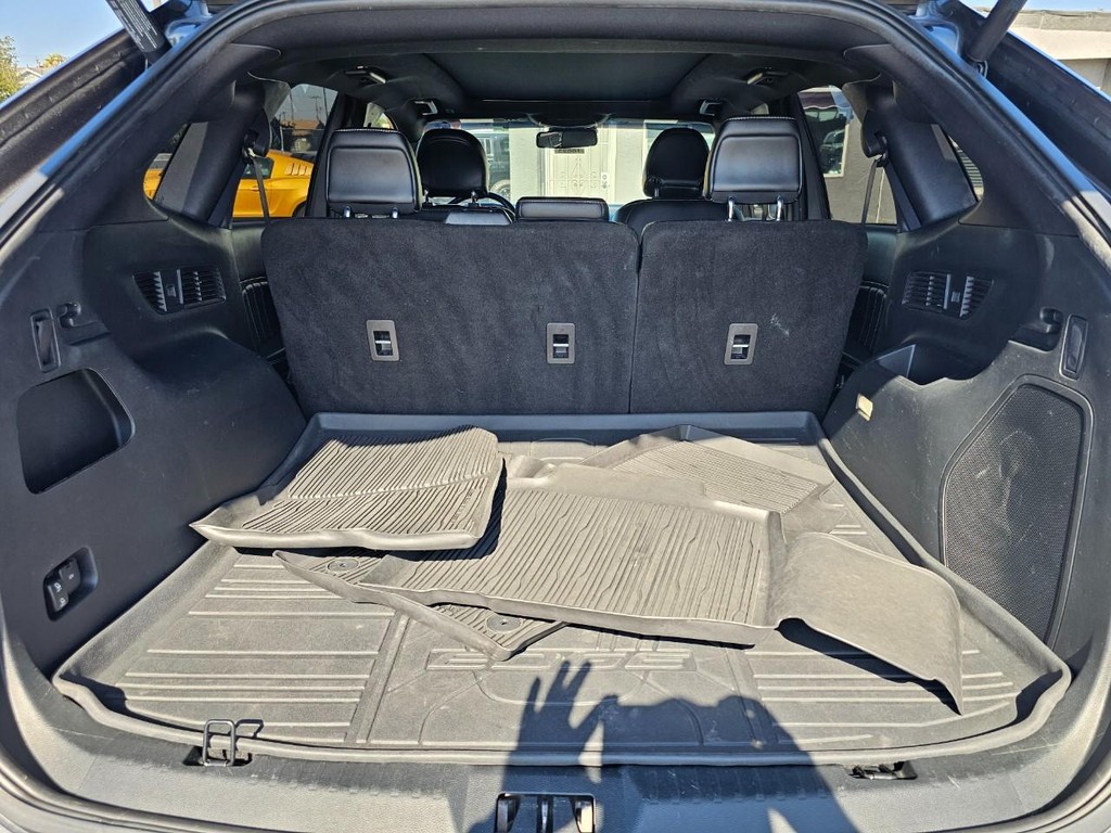 Ford Edge Vehicle Full-screen Gallery Image 34