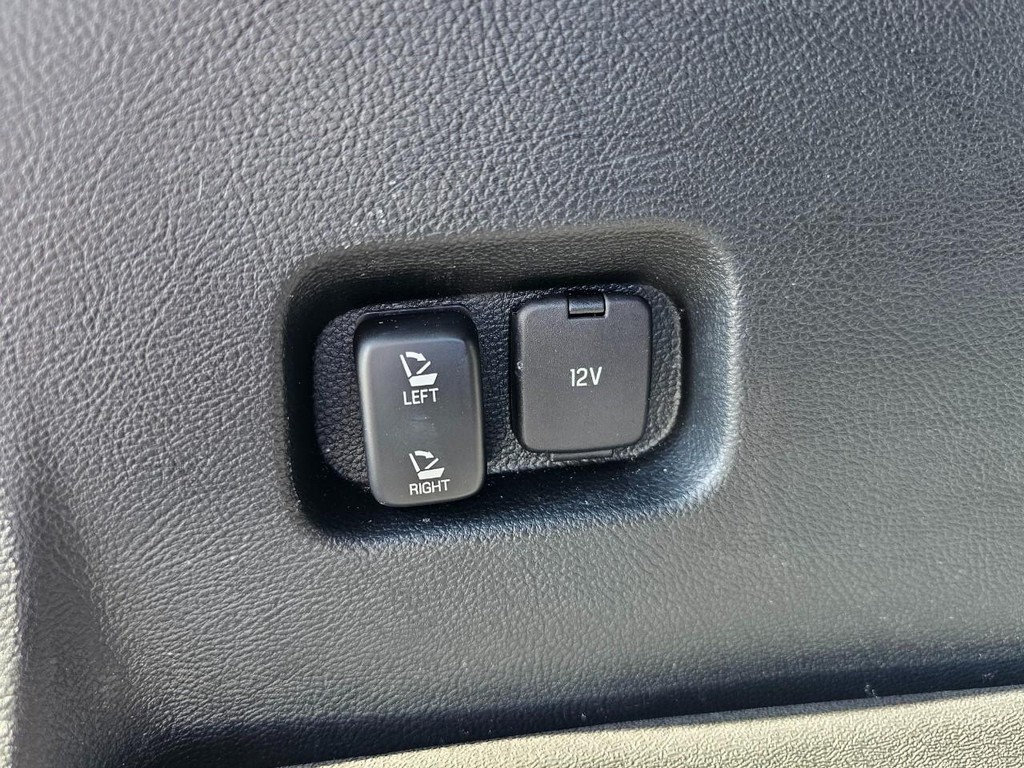 Ford Edge Vehicle Full-screen Gallery Image 35