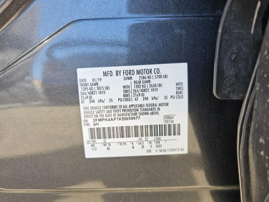 Ford Edge Vehicle Full-screen Gallery Image 38