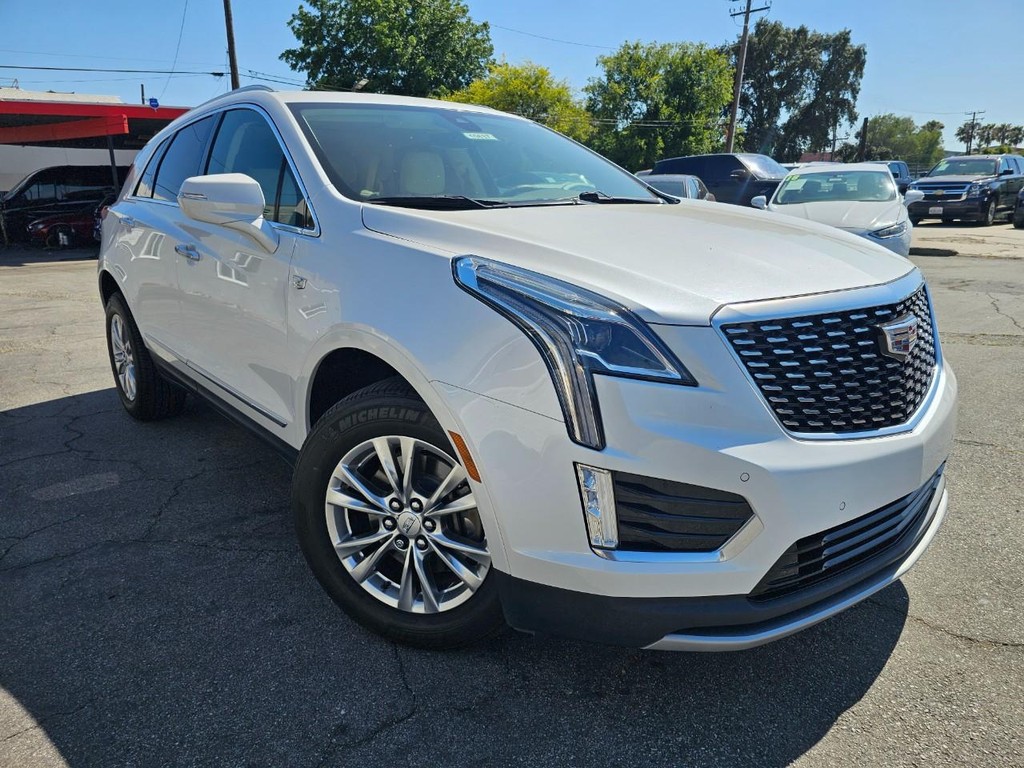 Cadillac XT5 Vehicle Full-screen Gallery Image 7