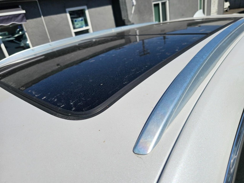 Cadillac XT5 Vehicle Full-screen Gallery Image 15